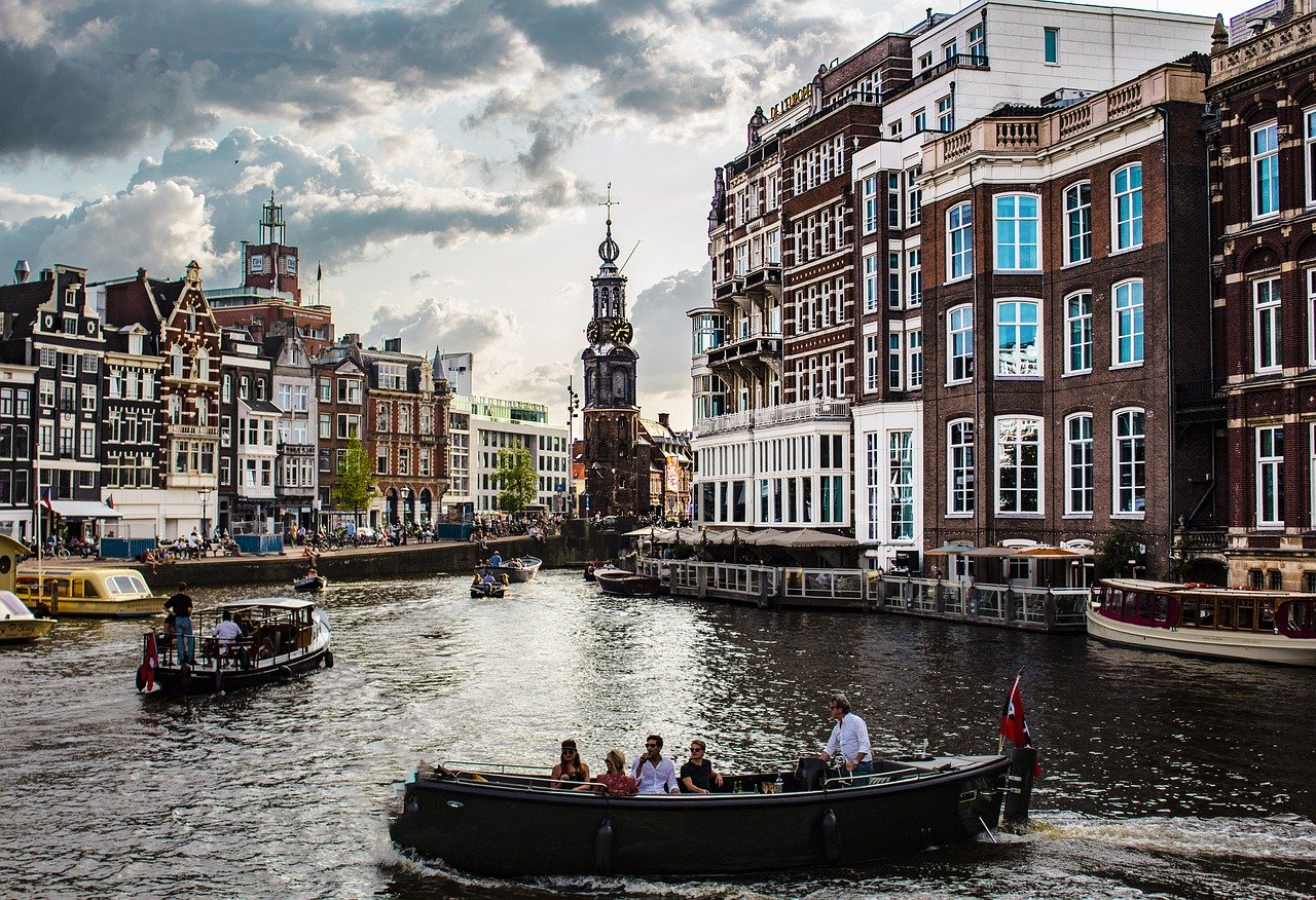 Jak najlepiej dotrzeć do Holandii?